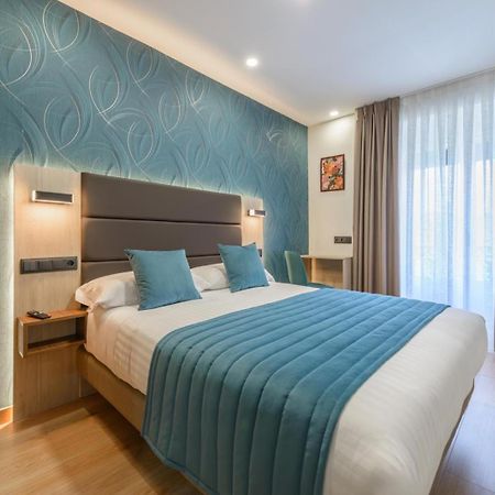 Hostal Sun Gate Madrid Exterior photo