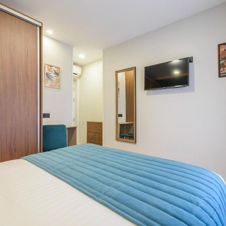 Hostal Sun Gate Madrid Exterior photo