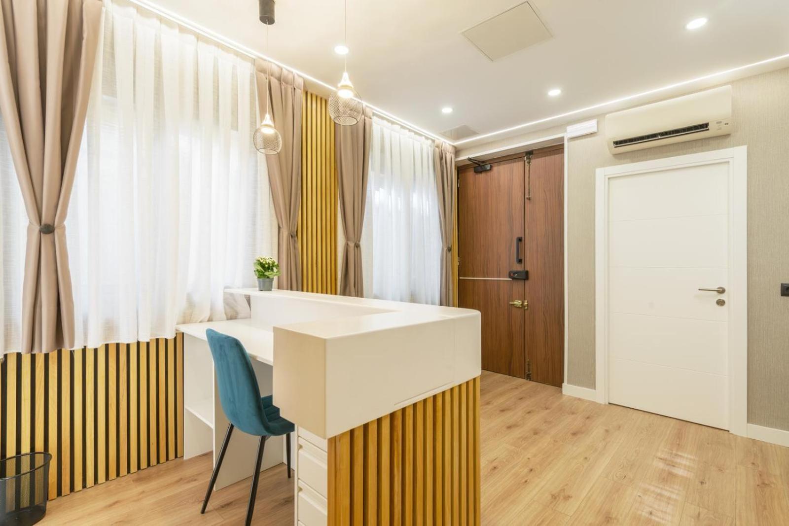 Hostal Sun Gate Madrid Exterior photo