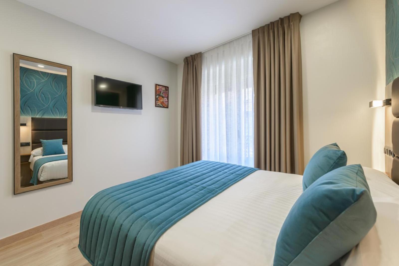 Hostal Sun Gate Madrid Exterior photo