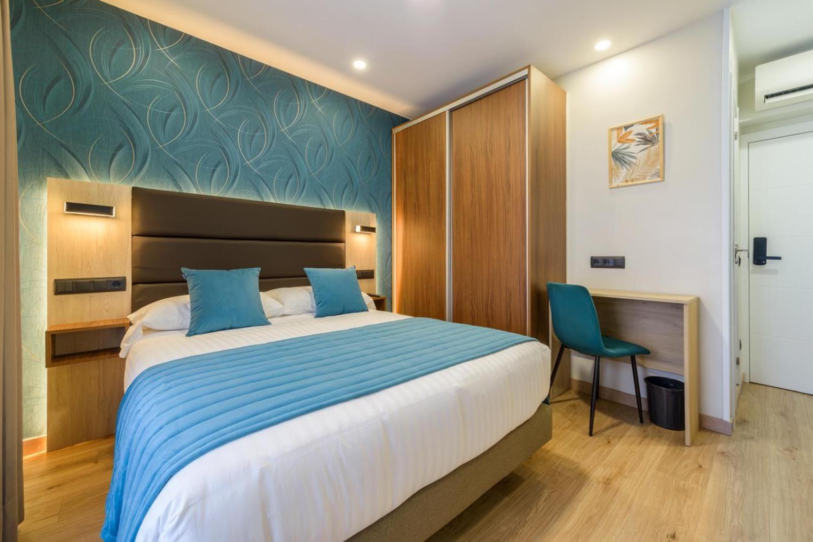 Hostal Sun Gate Madrid Exterior photo