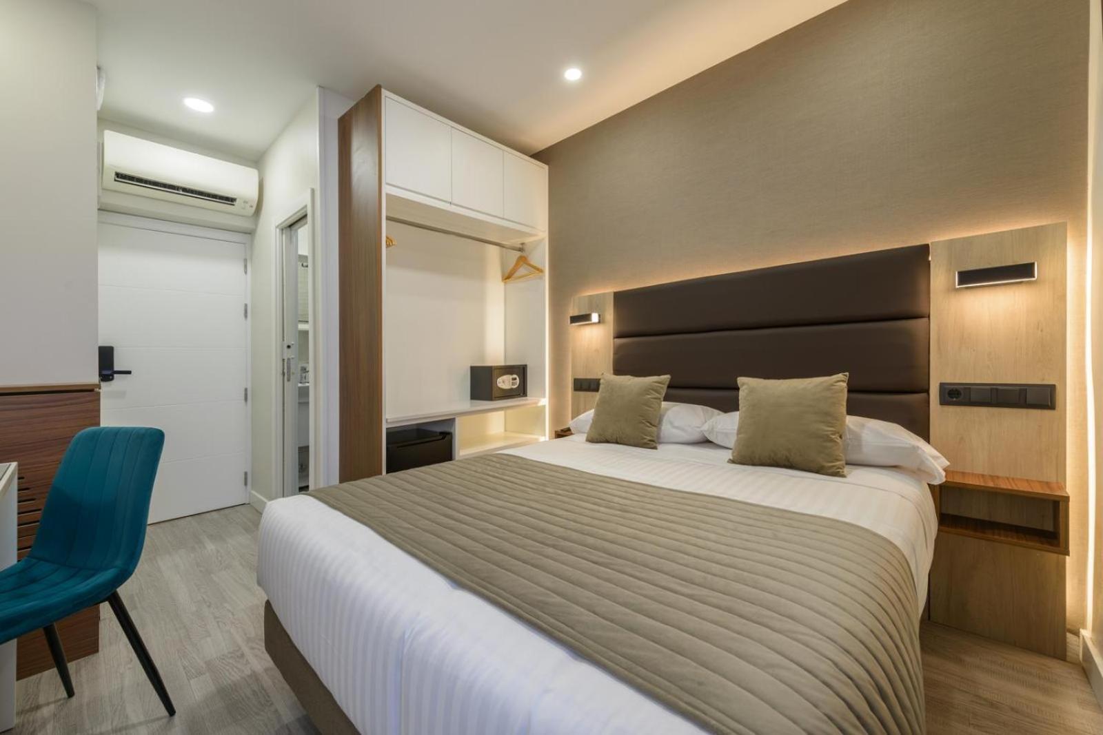 Hostal Sun Gate Madrid Exterior photo