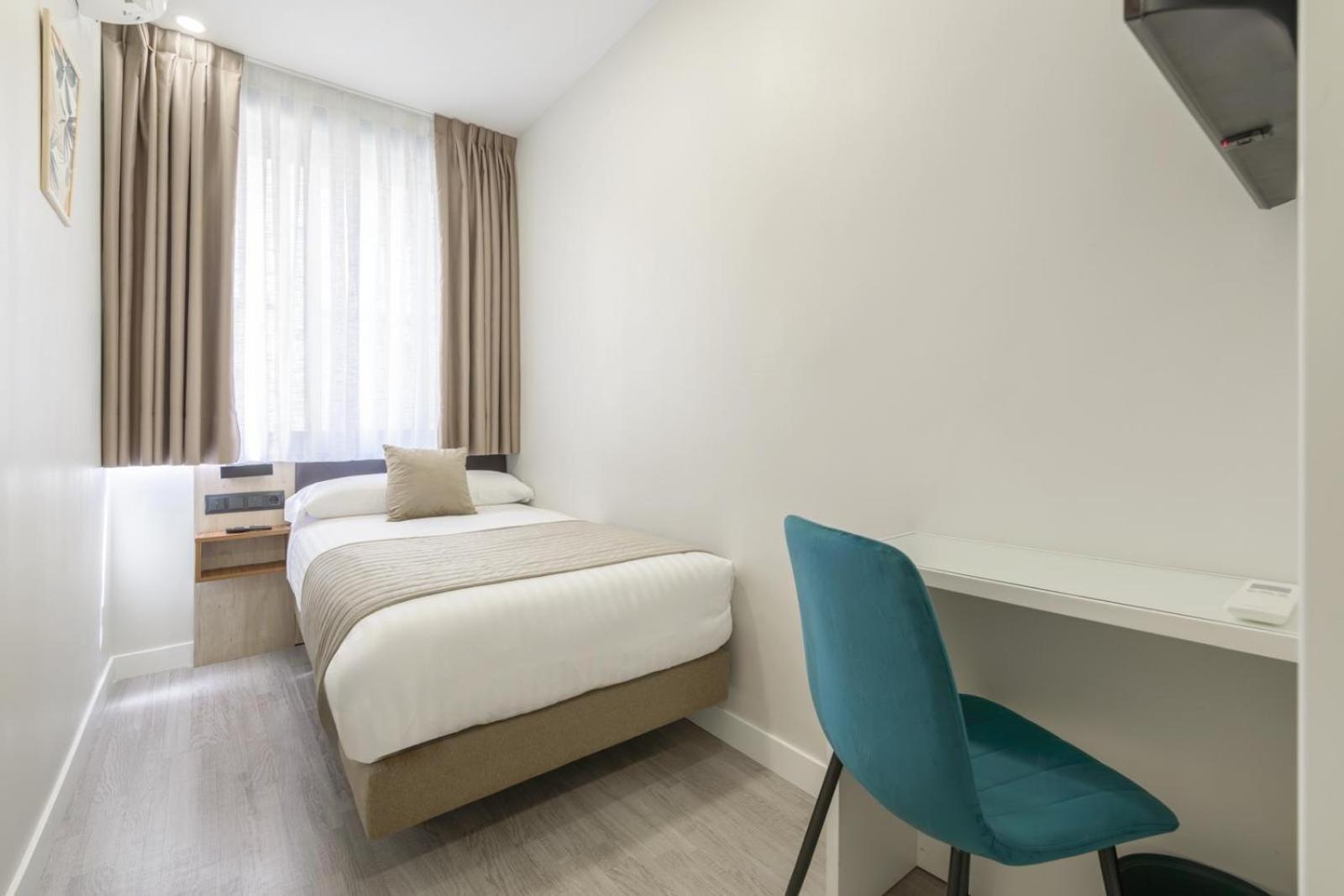Hostal Sun Gate Madrid Exterior photo