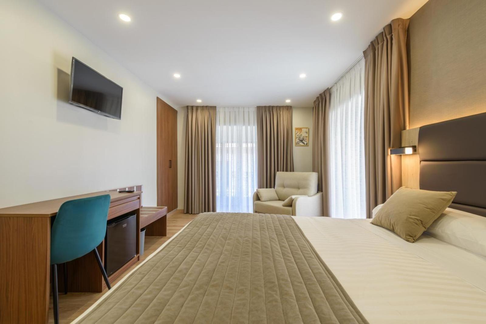 Hostal Sun Gate Madrid Exterior photo