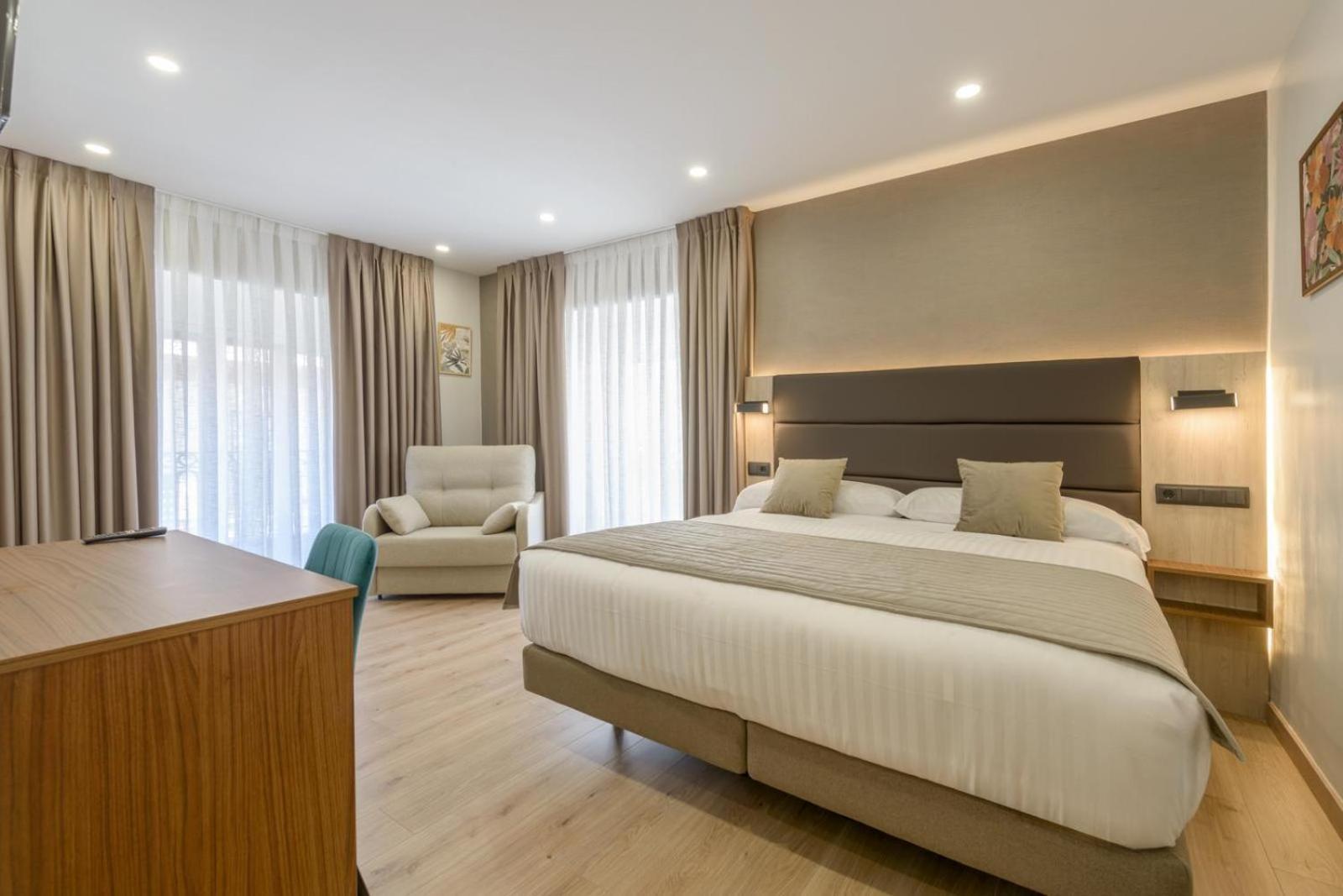 Hostal Sun Gate Madrid Exterior photo