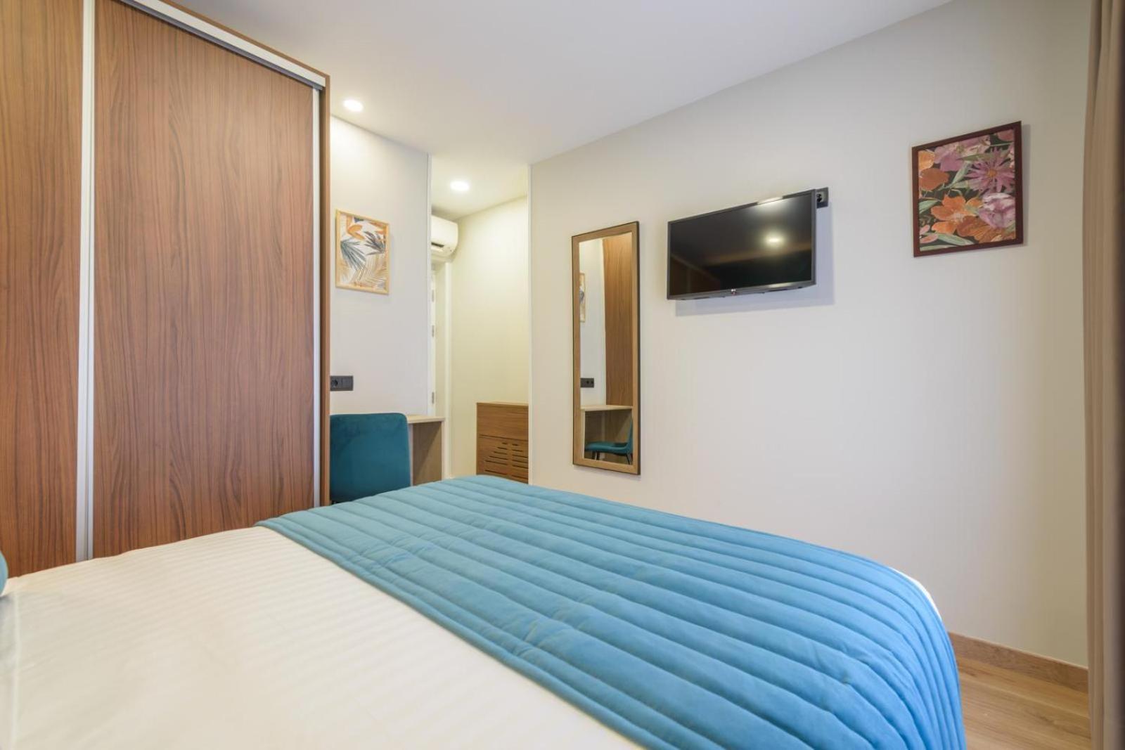 Hostal Sun Gate Madrid Exterior photo